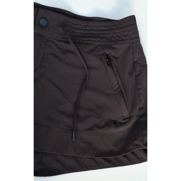 ATHLETA Trekkie Outdoor Utility Hiking Short BLACK 305514 Size 8 Zip Pockets - Picture 6 of 11
